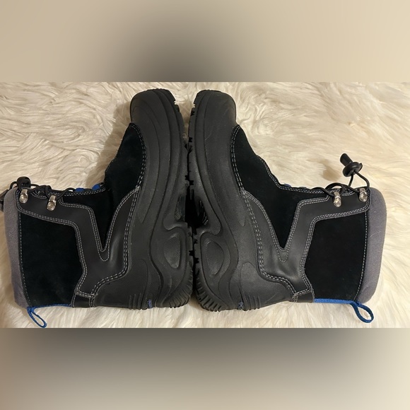 Columbia Boys Sz US 6  Black Omni Heat BY1290-010 Hiking Boots Unisex Clean ! - Picture 4 of 8